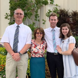 Meet your Posher, Danielle